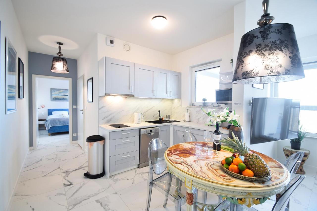 Onyx Seaview By Rent Like